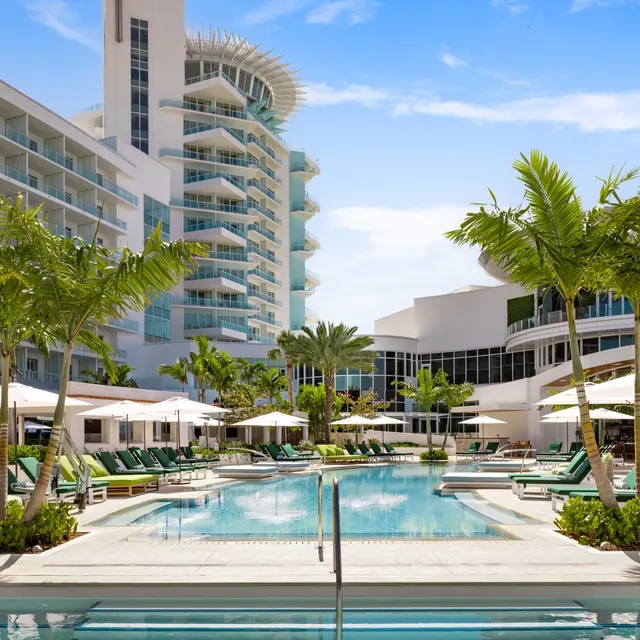 Pier Sixty-Six Hotel & Marina